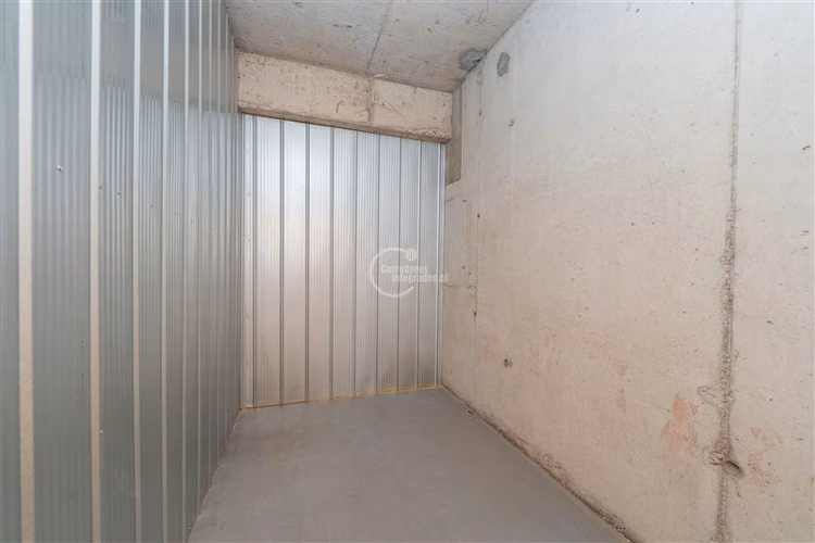 Edificio Completo Comercial MiniBodegas Estacionamientos