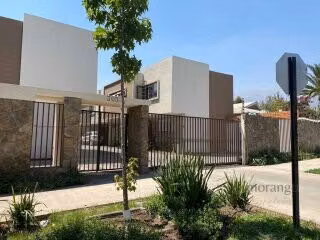 Arriendo TownHouse en exclusivo sector - Imagen 23