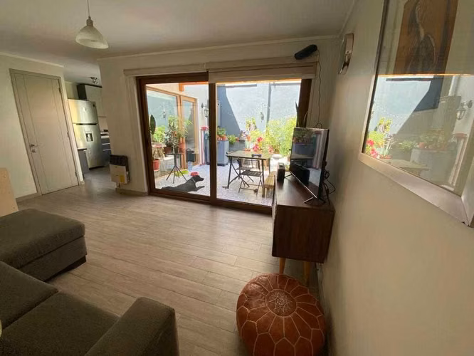 Arriendo TownHouse en exclusivo sector - Imagen 2