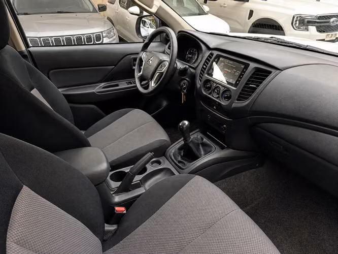 MITSUBISHI L200 KATANA CR - 2023 | 4572 - Imagen 17