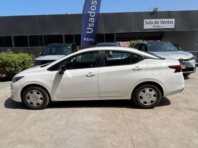 Nissan Versa 1.6 SENSE 4X2 MT 4P 2023 - Imagen 8