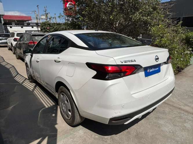 Nissan Versa 1.6 SENSE 4X2 MT 4P 2023 - Imagen 7