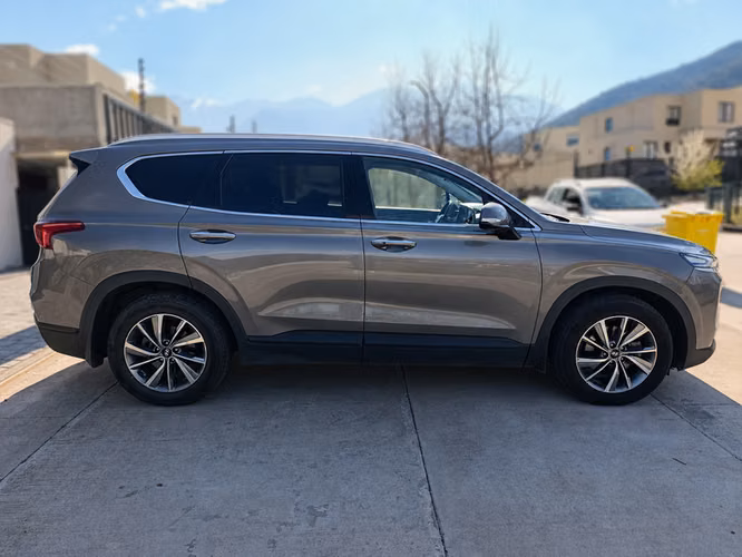 HYUNDAI SANTA FE CRDI 2.2 AT - 2020 | 4575 - Imagen 2
