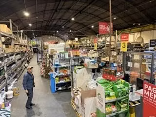 Gran Local Comercial en arriendo en Cauquenes