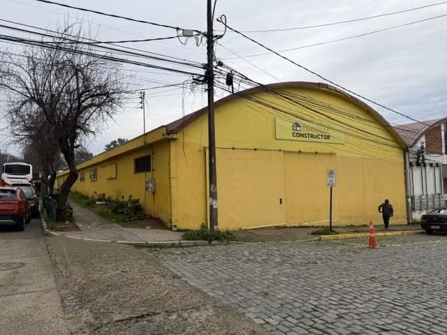 Gran Local Comercial en arriendo en Cauquenes