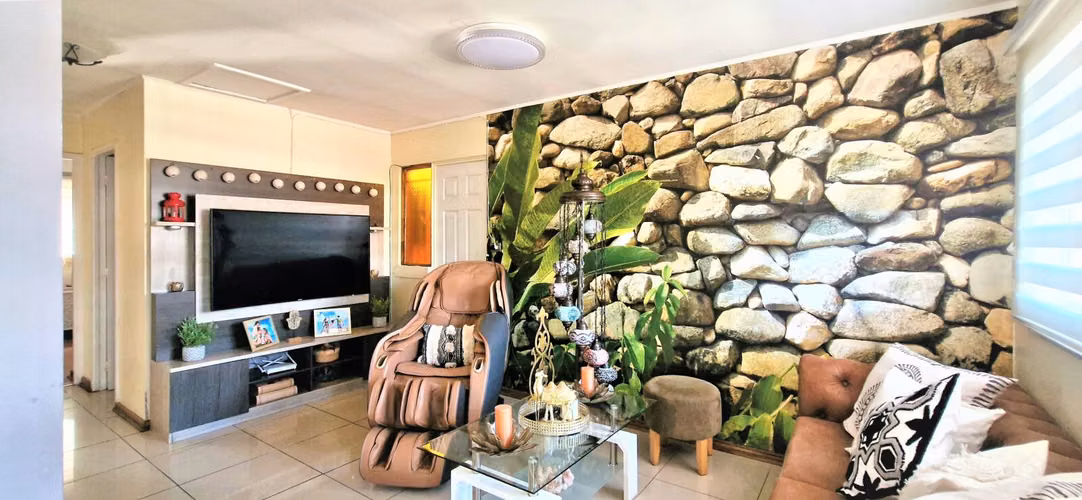 Venta de hermosa casa esquina en paradero 14 - La Cruz, Quillota. 148 M$.