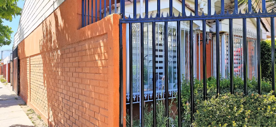 Venta de hermosa casa esquina en paradero 14 - La Cruz, Quillota. 148 M$.