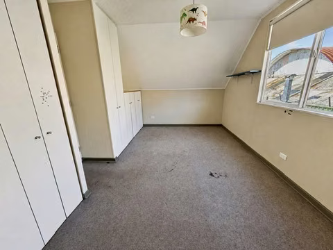 CASA 3D 3B, AMPLIADA AC Y PORTÓN ELÉCTRICO - VTRES VIENTOS
