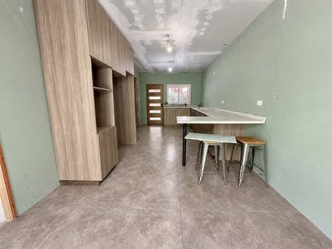 CASA 3D 3B, AMPLIADA AC Y PORTÓN ELÉCTRICO - VTRES VIENTOS
