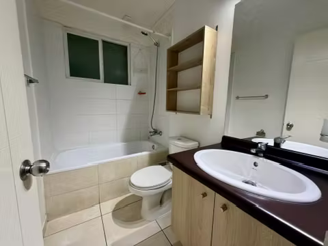 CASA 3D 3B, AMPLIADA AC Y PORTÓN ELÉCTRICO - VTRES VIENTOS