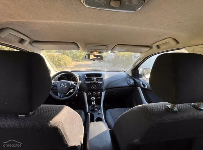 Arrienda Camioneta Mazda BT50 4X4