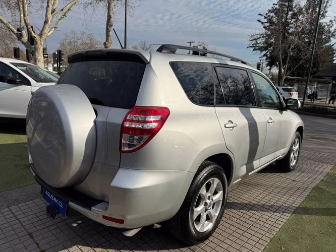 Toyota RAV4 2.4 AT 4X2 (2012)