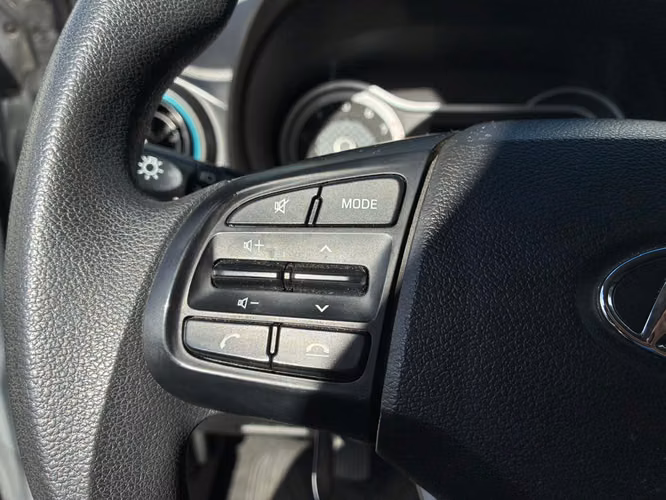 HYUNDAI GRAND I10 1.2 FULL – 2023 - Imagen 10