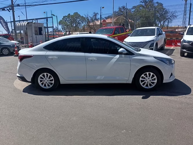 Hyundai Accent 1.4 HCI VALUE 4X2 MT 4P 2024 - Imagen 4
