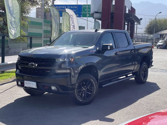 Chevrolet Silverado 2020 - Imagen 2