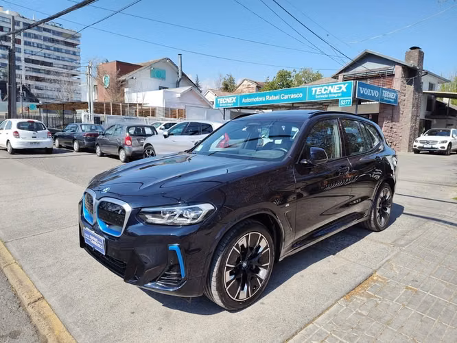 BMW IX3 2023