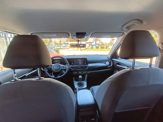 KIA SELTOS 1.5 EX MT - Imagen 10
