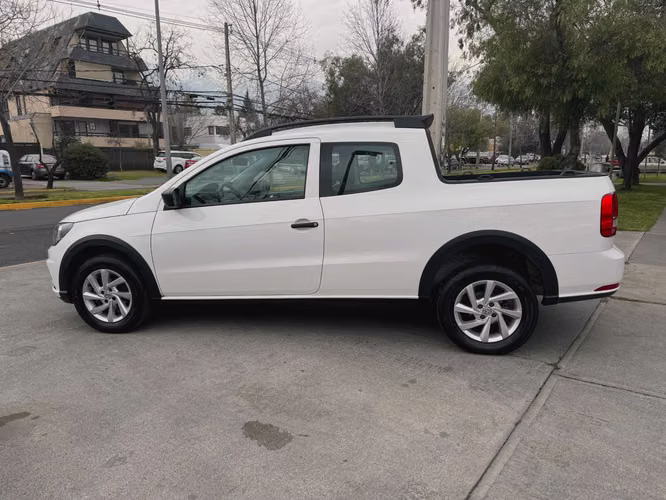 VOLKSWAGEN SAVEIRO D CAB 1.6 MEC FULL CARPLAY VER EN LAS CONDES 2021