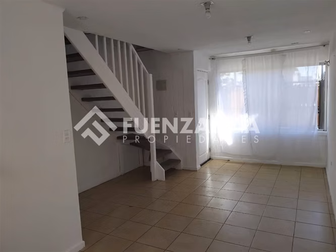 Casa en arriendo de 2 dorm. en Padre Hurtado - Imagen 3