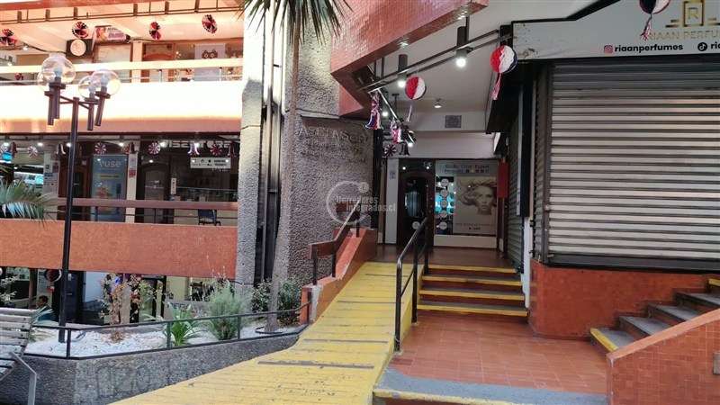 Local Comercial en arriendo en Providencia - Imagen 3