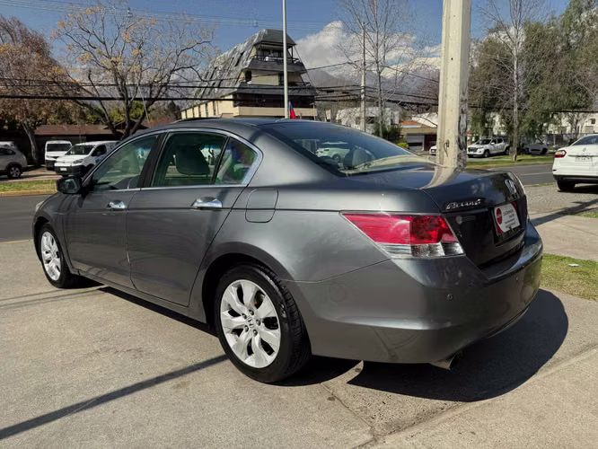 HONDA Accord 3.5 AUTOMATICO TECHO CUERO SOLO 117.000KM 2009