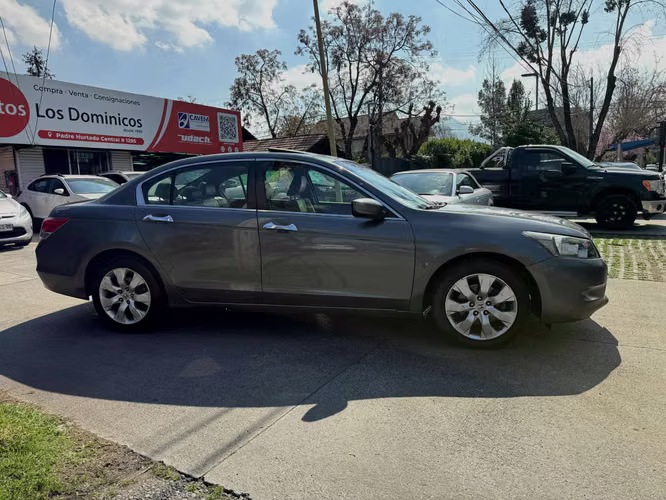 HONDA Accord 3.5 AUTOMATICO TECHO CUERO SOLO 117.000KM 2009