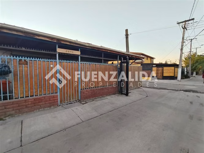 Casa en venta de 3 dorm. en Maipú - Imagen 1