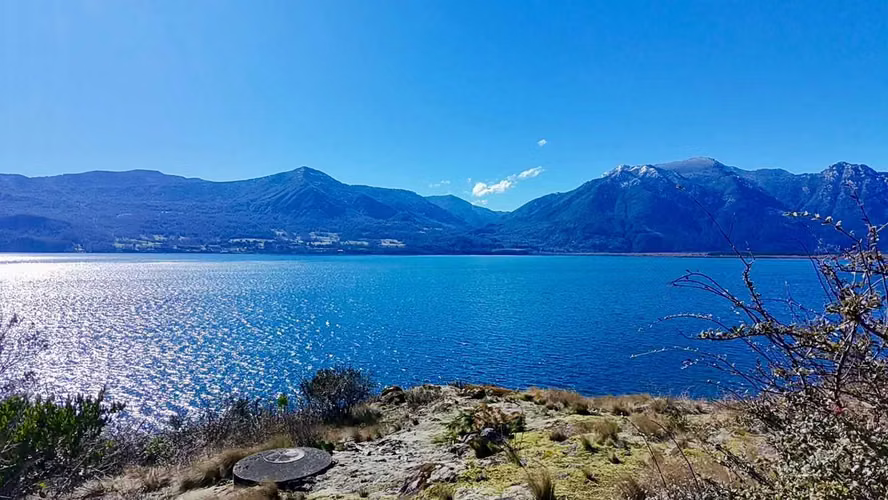 VENTA TERRENO ORILLA DE LAGO EN PENÍNSULA PUCÓN (181565) - Imagen 3