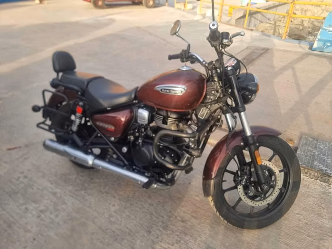 Moto royal enfield