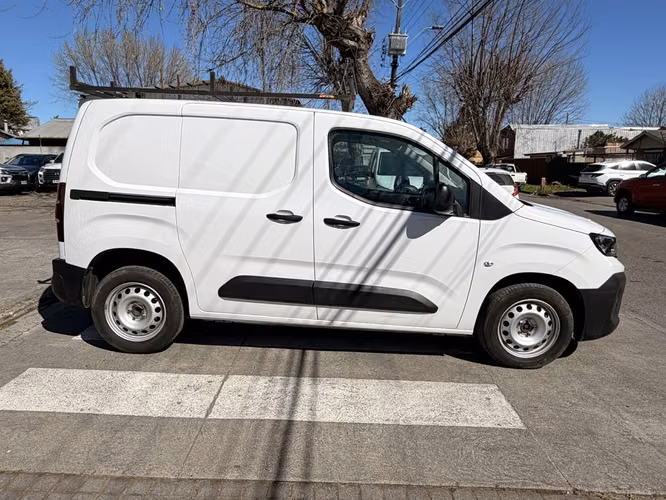 PEUGEOT PARTNER 2025 - Imagen 5
