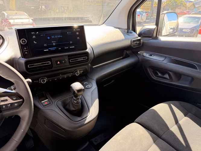 PEUGEOT PARTNER 2025 - Imagen 18