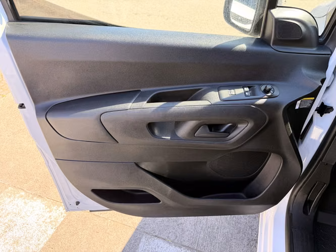 PEUGEOT PARTNER 2025 - Imagen 9