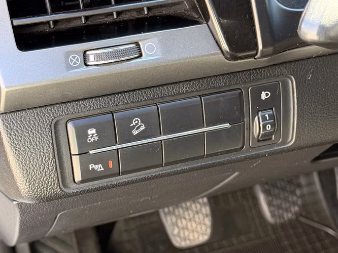 SSANGYONG GRAND MUSSO 2022