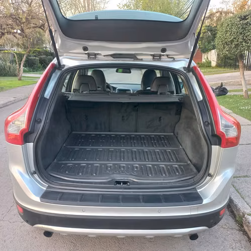 VOLVO XC60 T5 PLUS AÑO 2012 FULL UNICO DUEÑO - Imagen 11