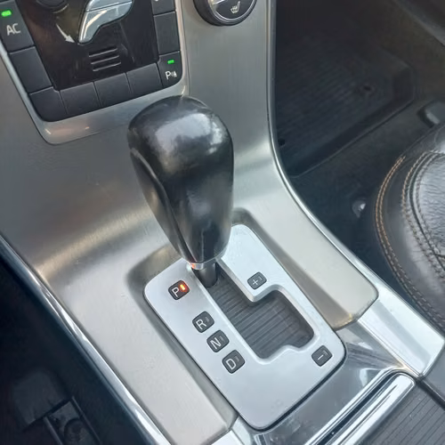 VOLVO XC60 T5 PLUS AÑO 2012 FULL UNICO DUEÑO - Imagen 17