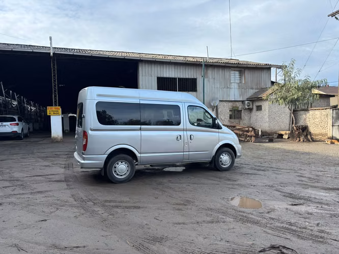 MAXUS V80 MINIBÚS 15 PASAJEROS AÑO 2022