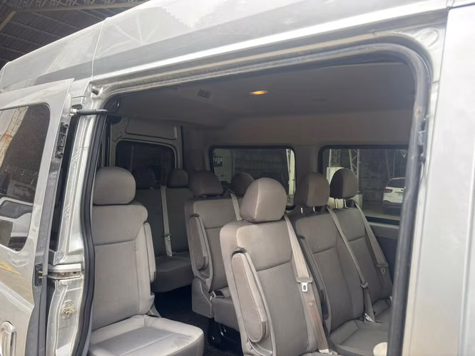 MAXUS V80 MINIBÚS 15 PASAJEROS AÑO 2022