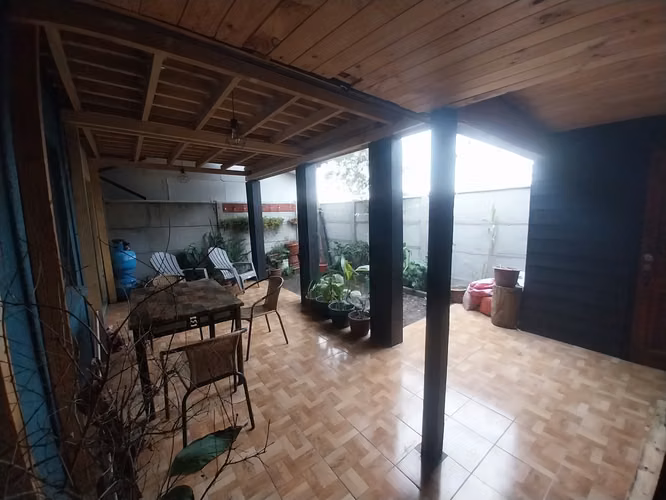 SE VENDE AMPLIA CASA 4 DORM 2 BAÑOS 3 ESTAC. EN PARQUE RAUQUEN CURICÓ REGIÓN DEL MAULE