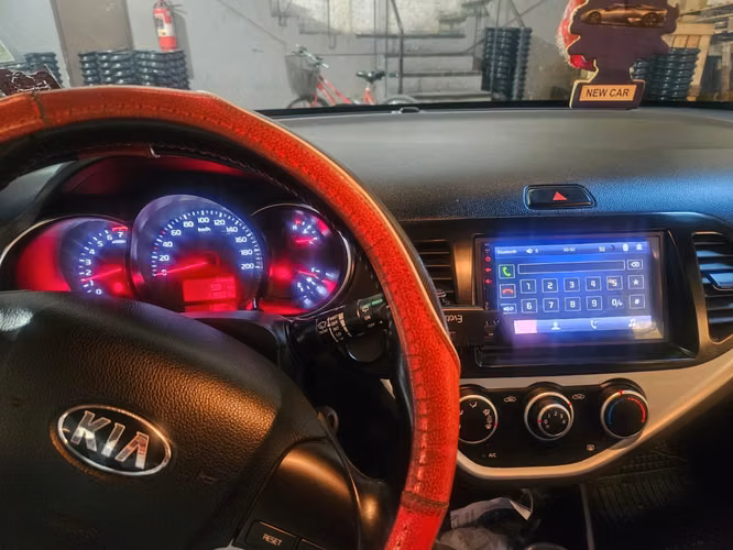 Kia Morning 2016, 119.331 km. Motor 1.2 bencinero, transmisión manual, muy económico en consumo. - Imagen 6