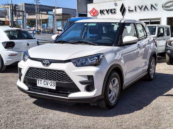 TOYOTA RAIZE 2025