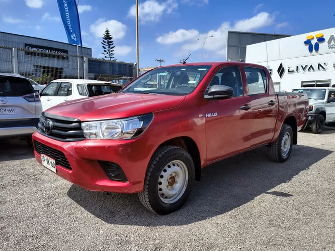 TOYOTA HILUX 2023