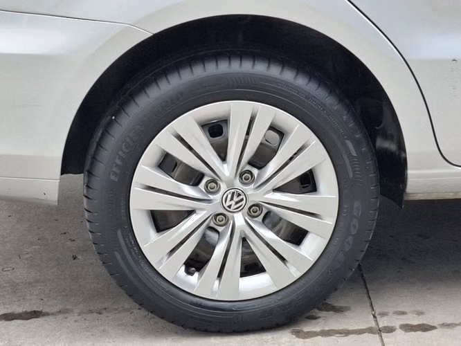 VOLKSWAGEN VOYAGE 2023 - Imagen 9