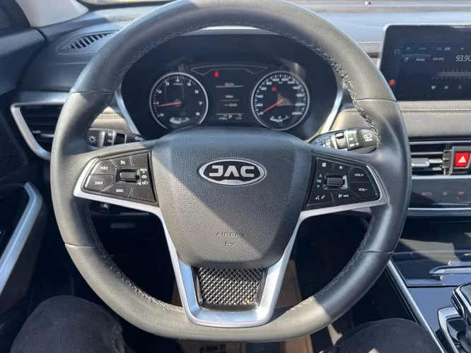 JAC JS8 2024 - Imagen 19