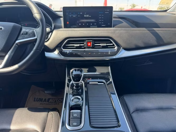 JAC JS8 2024 - Imagen 23