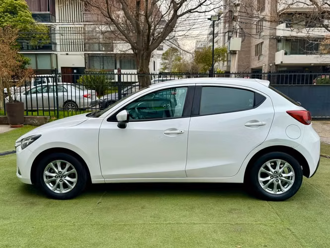 MAZDA 2 SPORT 1.5L V 6AT - 2019 | 4385 - Imagen 4
