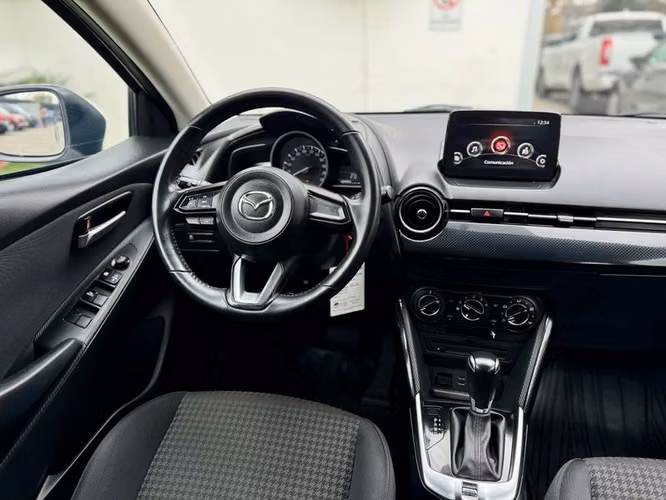 MAZDA 2 SPORT 1.5L V 6AT - 2019 | 4385 - Imagen 18