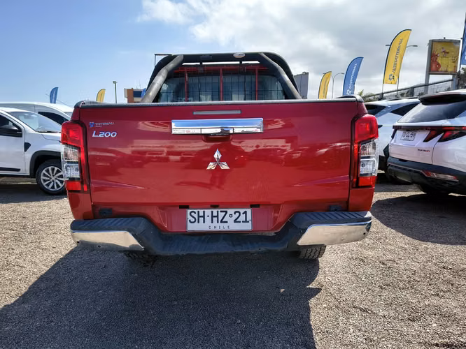 MITSUBISHI L200 2022 - Imagen 6