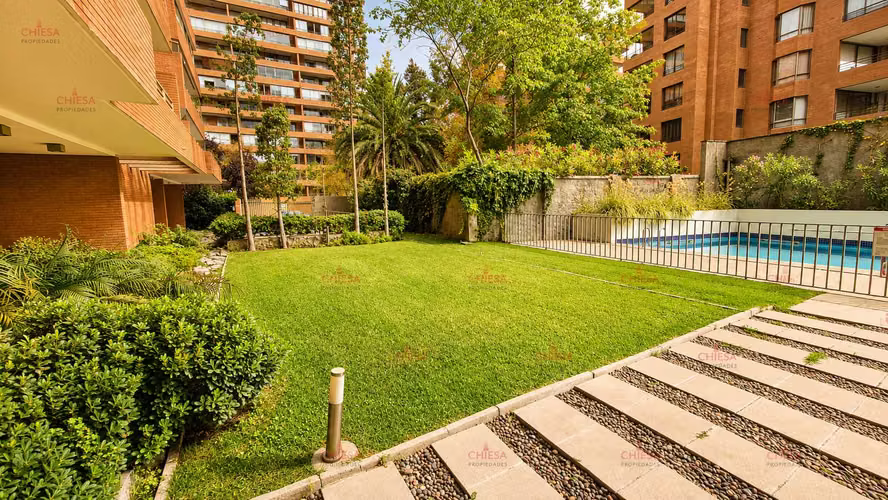 Amplio 180 m² a pasos de Metro Manquehue (181573) - Imagen 7