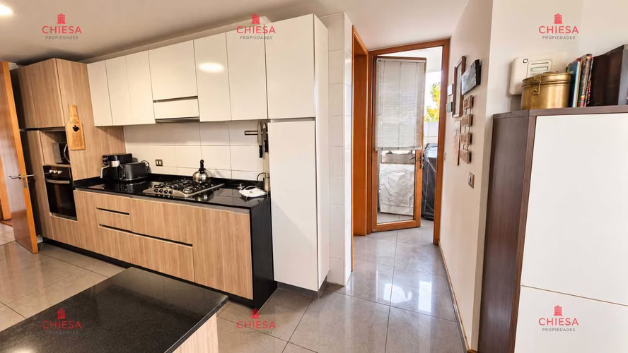 Amplio 180 m² a pasos de Metro Manquehue (181573) - Imagen 13