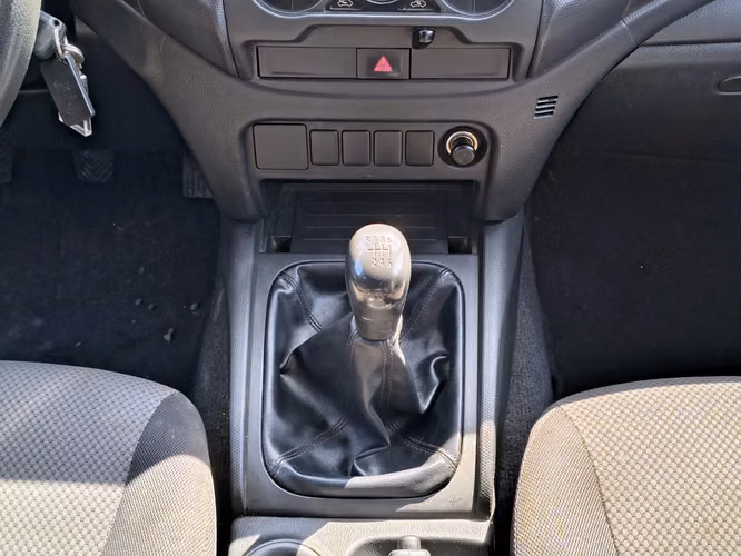 MITSUBISHI L200 2022 - Imagen 17